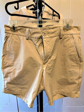 OTG On-The-Go Short Hybrid Shorts in Beige Waist 28 Like New